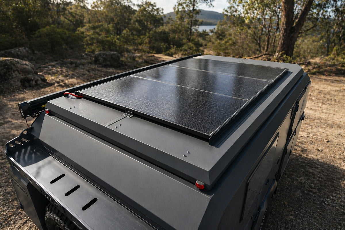 Wild Fort caravan 720W roof-mounted solar system